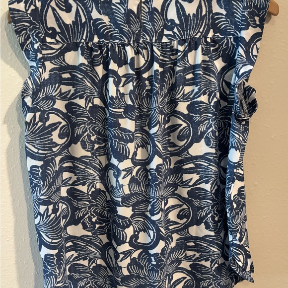 LOFT Blue and White Patterned Blouse small petite - Picture 3 of 3